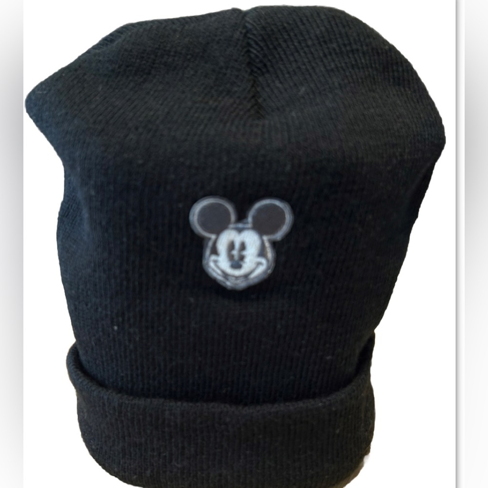 Disney Mickey Mouse Walt Disney World Parks Black Knit Beanie Hat Cap OSFM NWOT
